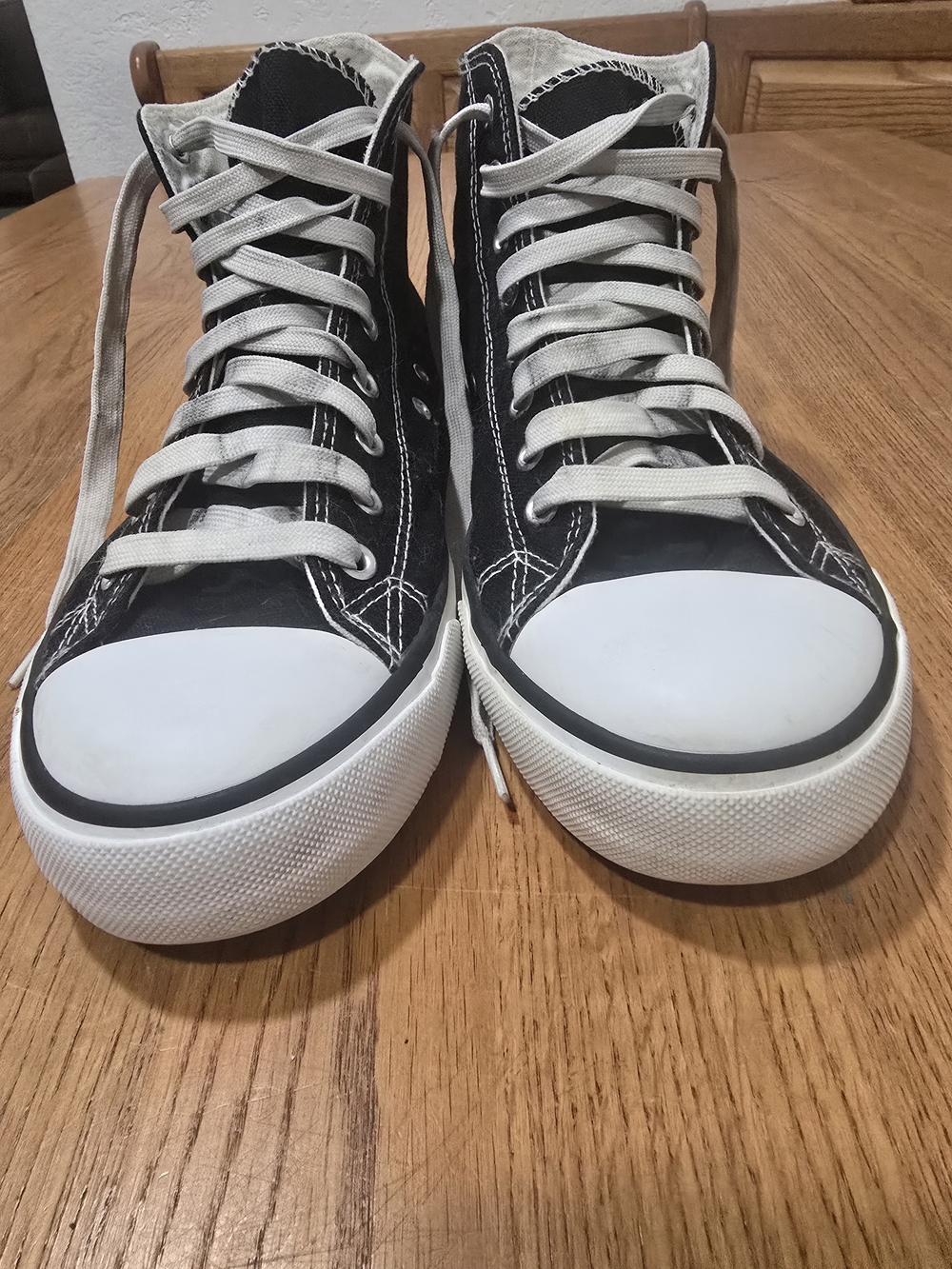 Converse All Star Style Black High-Top Canvas Sneakers-Size 9